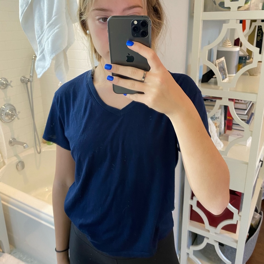 V-neck tee